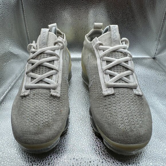 Size 9 Nike Air VaporMax Flyknit White Pure Platinum Womens Sneakers DC4112-100 - Picture 4 of 13